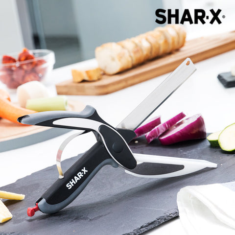 Blade & Board Scissor-Knife with Integrated Chopping Board